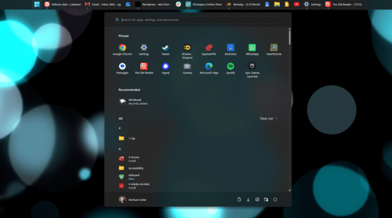Windows 11 top task bar