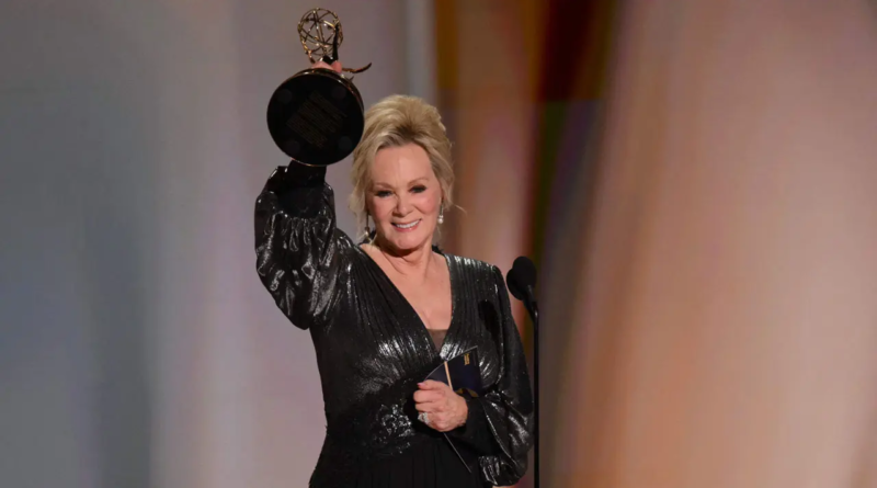 Jean Smart makes history with fifth Hacks win