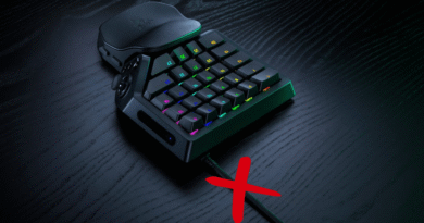 Razer Tartarus V2 Pro with red X on the cable
