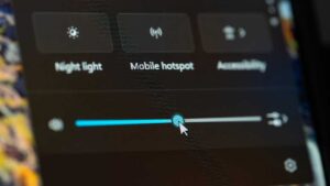 Windows 11 settings shortcut volume slider mobile hotspot