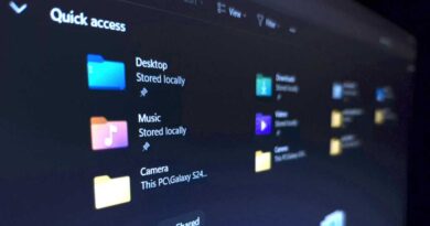 Windows 11 File Explorer Quick Access folders Desktop Music Downloads Videos personal