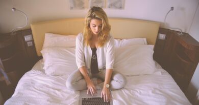 Microsoft Visual Studio Professional 2026 + The Premium Learn to Code Certification Bundle