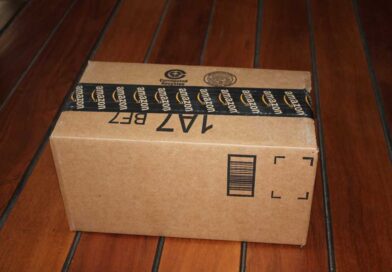 amazon box pixabay josemiguels